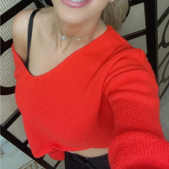 Red tie back sweater - Picture 5 of 5